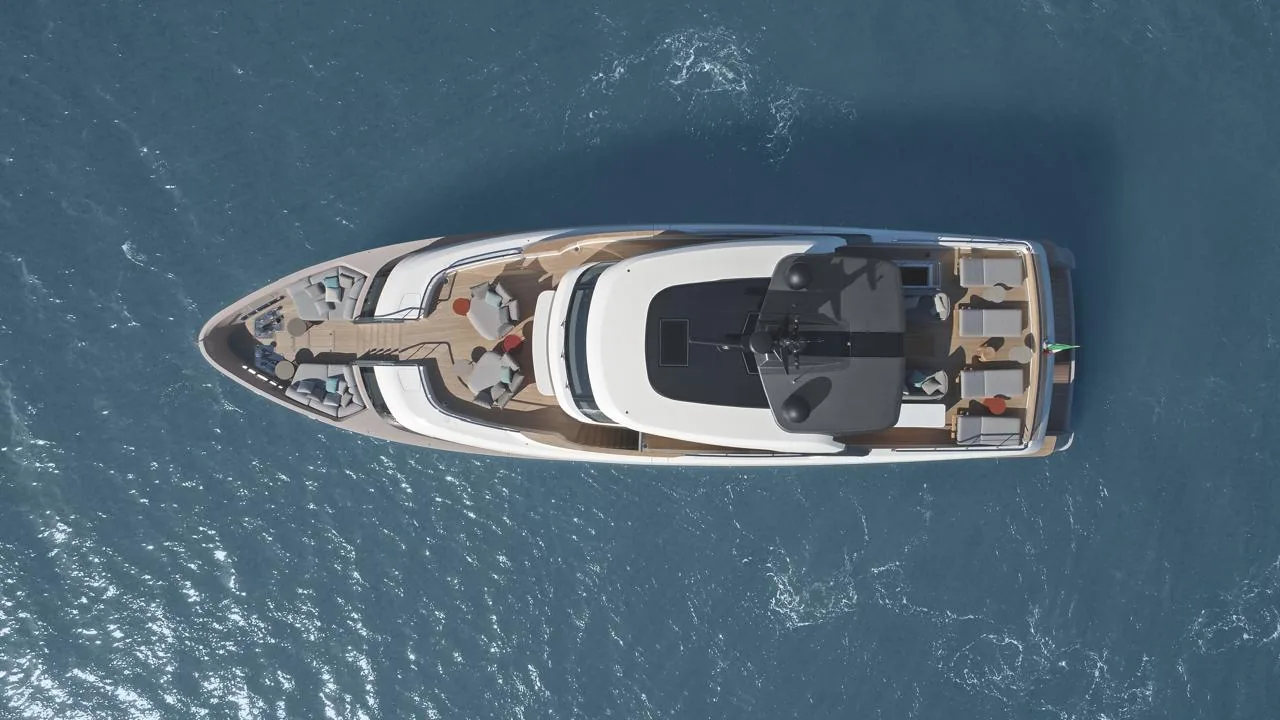 Sanlorenzo SD96 from above, upper deck and foredeck